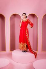 জর্জেট এমব্রয়ডারি পার্টি ড্রেস - Image 3