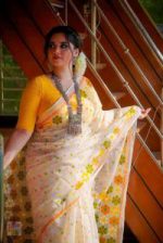 Skin Print Resmi Silk Sharee with Blouse Piece - Image 4