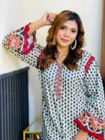 Chic and Sleek Majolica Print Co-Ord Set - Image 2