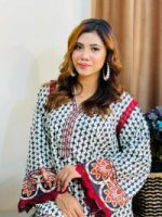 Chic and Sleek Majolica Print Co-Ord Set - Image 4