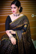 Block Print Reshmi Silk Sharee - Image 3