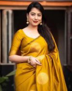 Silk Sharee with Blouse Piece - Image 3