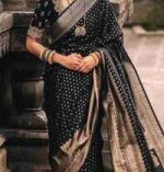 Afsan Print Sharee with Blouse Piece - Image 2
