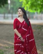 Digital Print Sharee with Blouse Piece - Image 2
