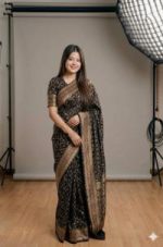 Japani Silk Sharee with Blouse Piece - Image 3